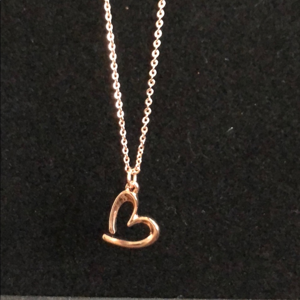 Rose gold heart necklace